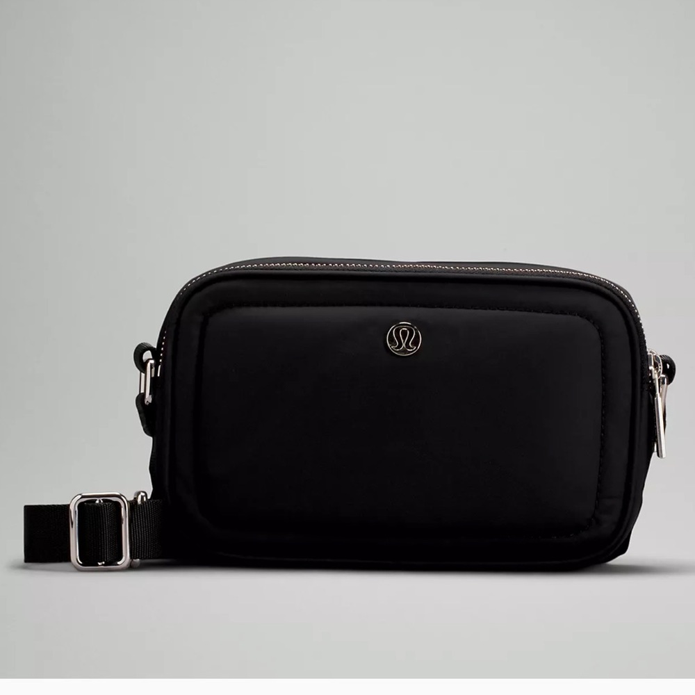 Lululemon Camera Crossbody Bag